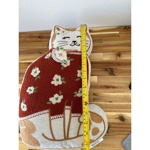 Stella‎ the Cat Embroidered Pillow - Picture 4 of 5
